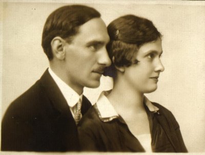 Apám és anyám 1927-ben